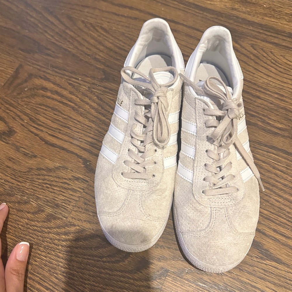 Adidas Gazelle Beige / White Sneakers W 7.5 - Picture 6 of 13